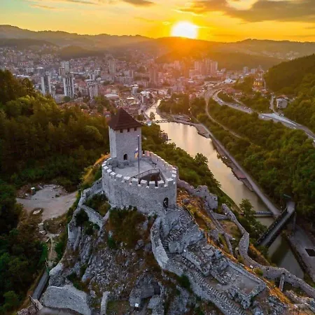 Stan Na Dan Goca Lägenhet Užice Exteriör bild